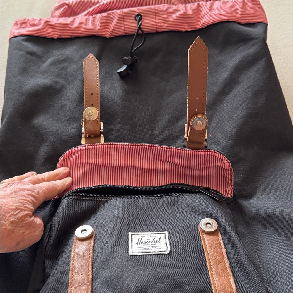Herschel Drawstring Back Pack - image 4